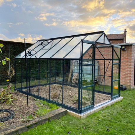 Confezione completa di vetro temperato da 4 mm per serra da giardino da 8,98 m² - Green Protect